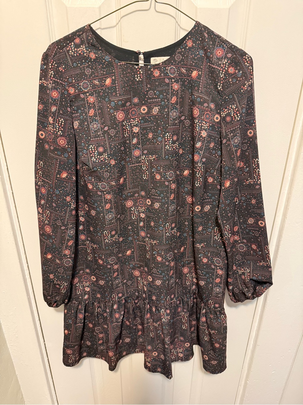 Size 6 Lila Rose Boho Floral Long Sleeve Ruffle Hem Dress